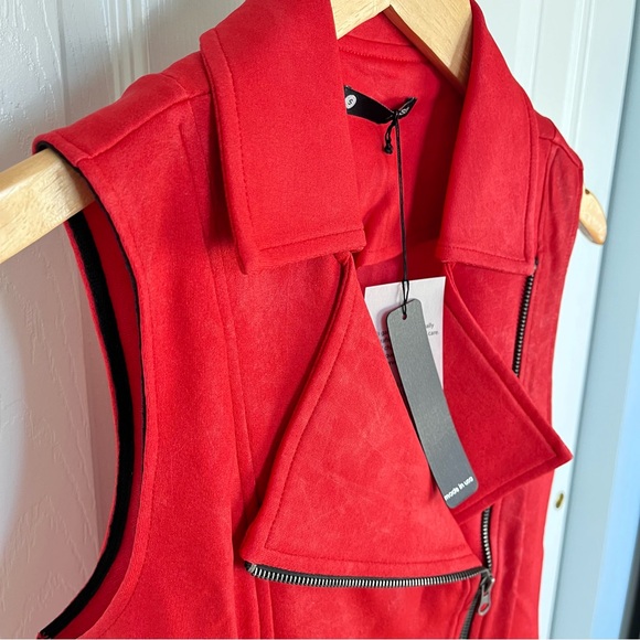 3/$30 Krisa Crushed Moto Vest in Lipstick - Picture 3 of 8